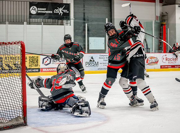 Centennial vs St Cloud Hockey 208