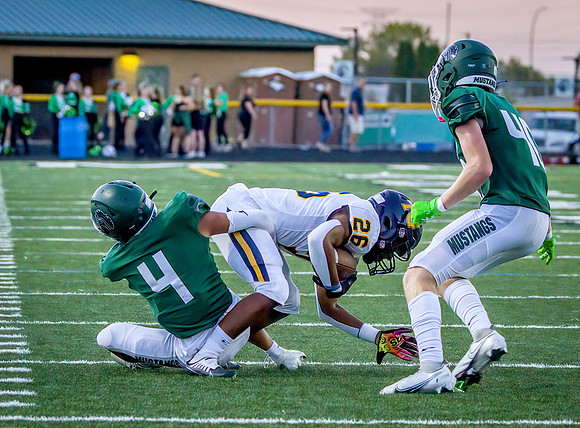 Mounds View vs Totino Grace Varsity Football 219