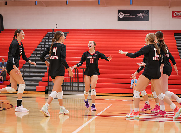 Centennial vs Osseo Girls Varsity Volleyball 91