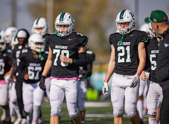 Mounds View vs STMA Varsity Football 256