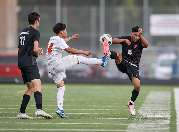 Centennial vs Osseo Varsity Soccer 39