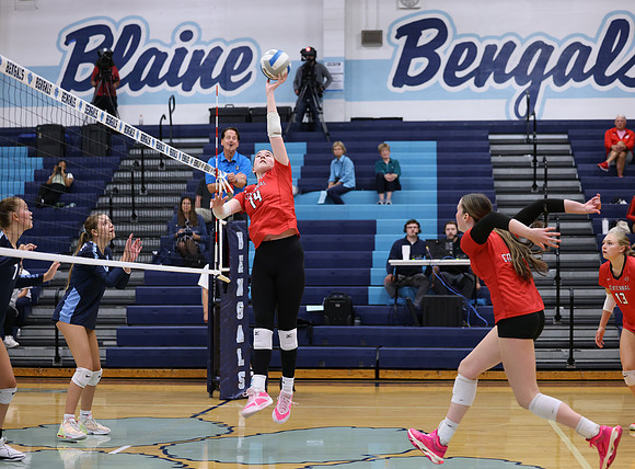 Centennial vs Blaine Girls Varsity Volleyball 120