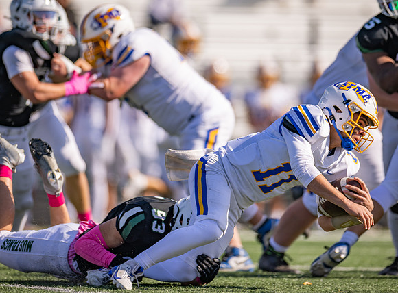 Mounds View vs STMA Varsity Football 64