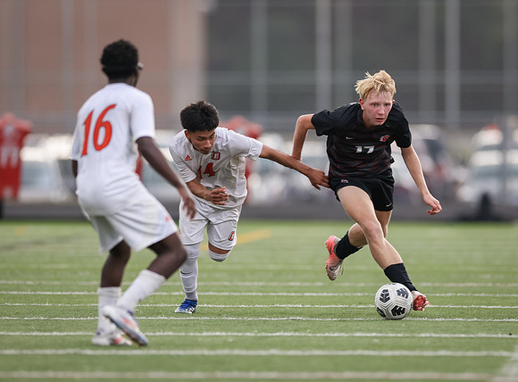 Centennial vs Osseo Varsity Soccer 199