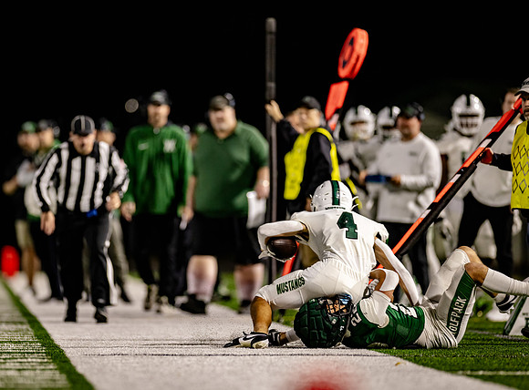 Mounds View vs Park Football 53