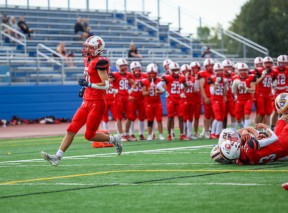 Centennial vs STMA JV Football 20