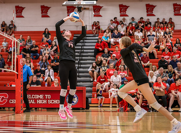 Centennial vs Mounds View Girls Varsity Volleyball 225