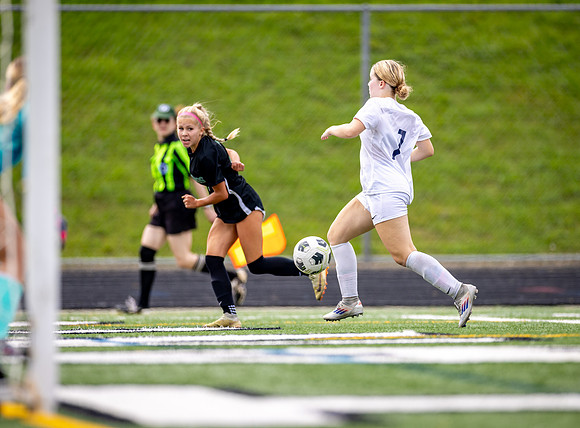 Mounds View vs Blaine Varsity Soccer 255