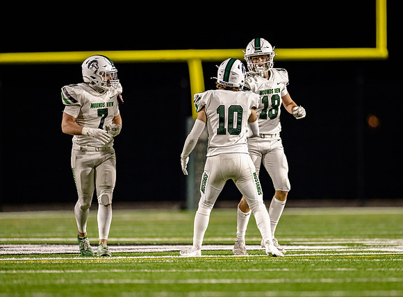 Mounds View vs Park Football 252