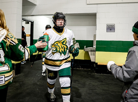 Chisago vs Rogers Varsity Hockey 253