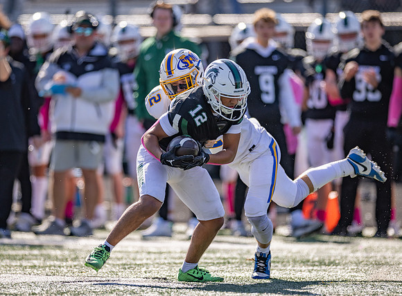 Mounds View vs STMA Varsity Football 82